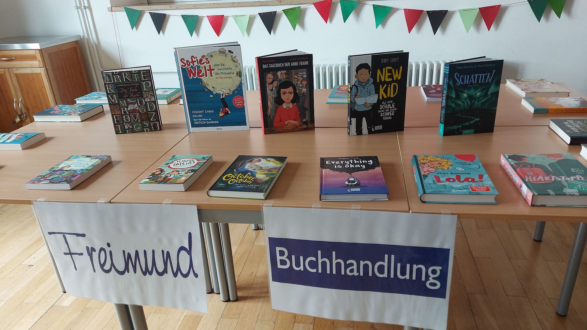 Büchertisch beim Vorlesetag