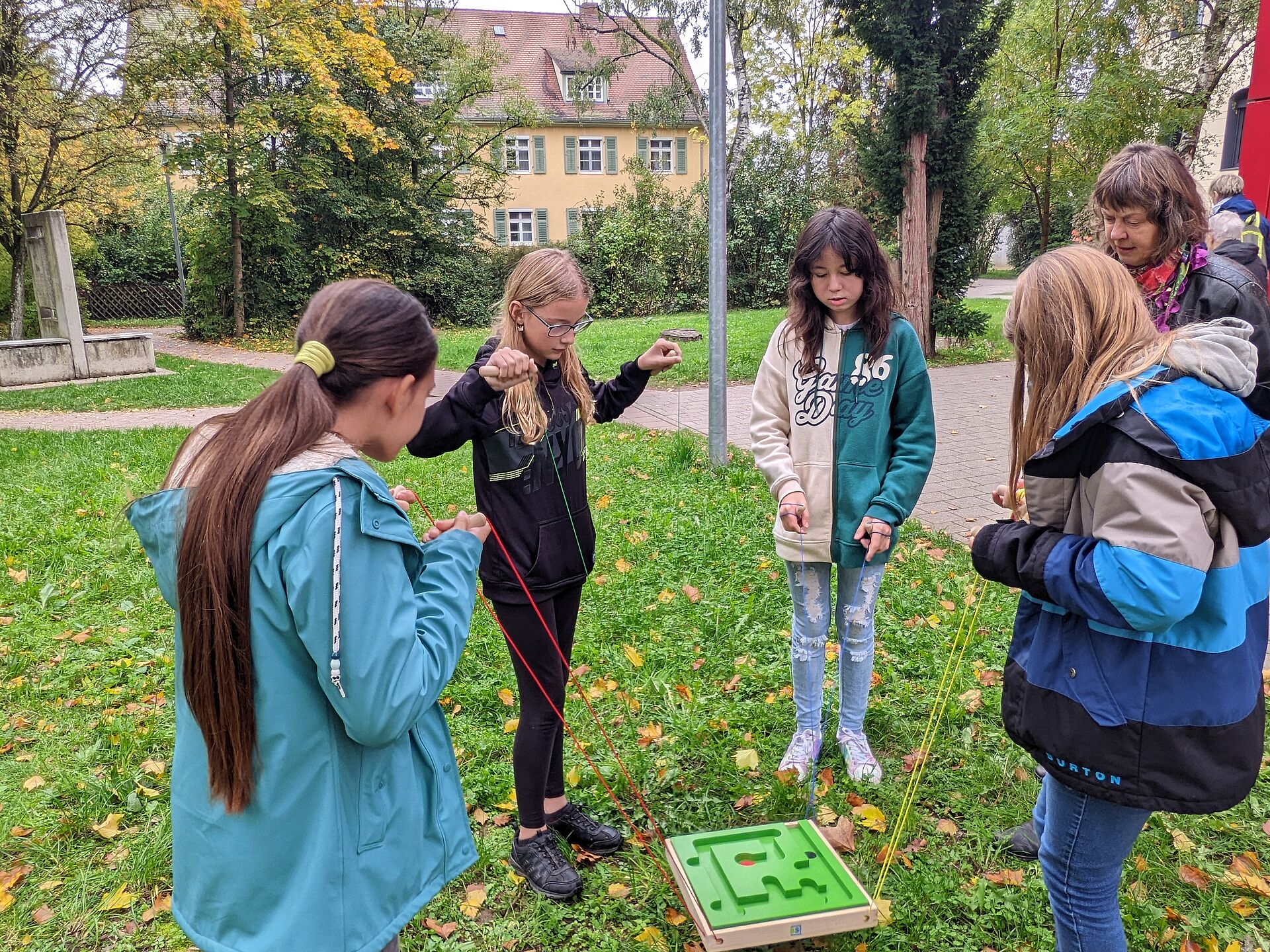 Schüler*innen der OGS beim Spielen