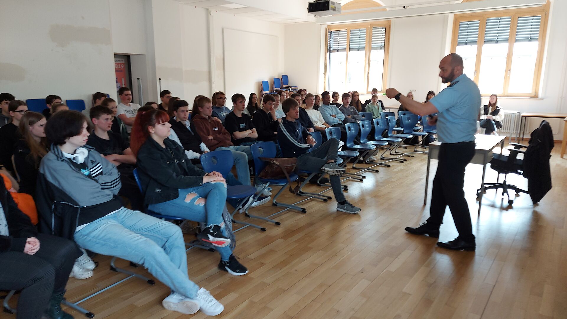 Besuch des Jugendoffiziers