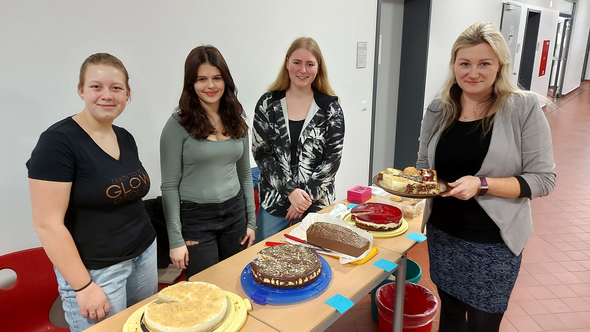 Kuchenverkauf am Elternsprechtag