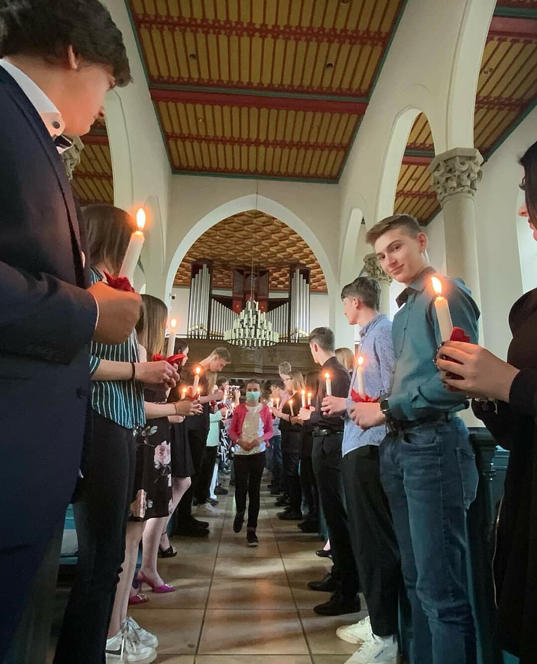 Die ganze Schulfamilie applaudierte für die Abschlussschüler*innen