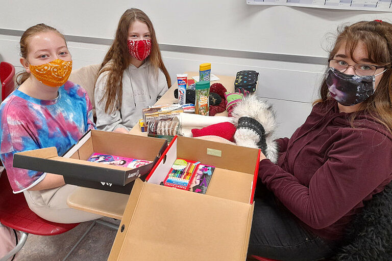 Gepackt wird, so wie hier in der 8c, was den Kinde