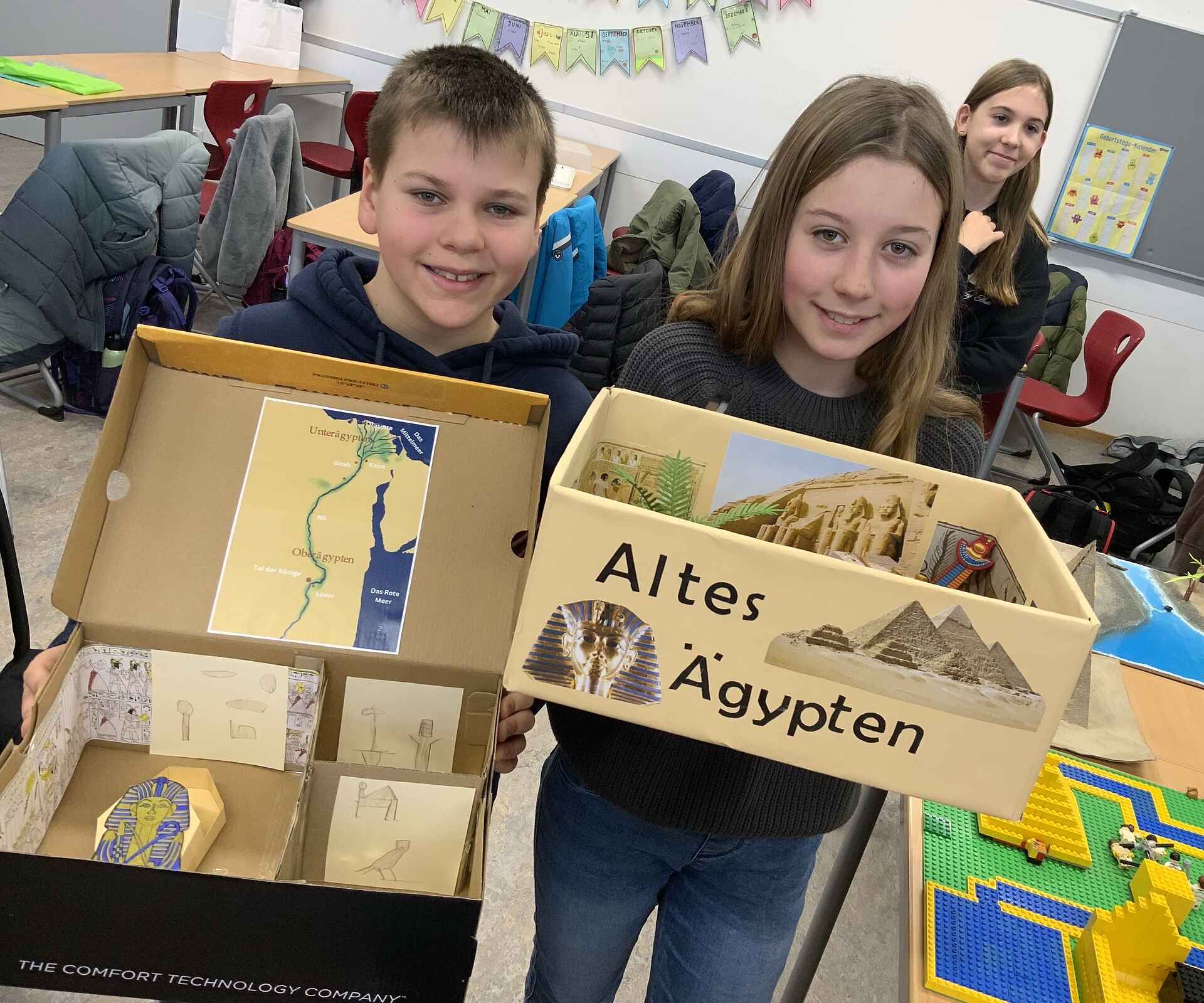 Mit Pharaonen und Pyramiden: Die Klassen 6A und 6D reisen ins Alte Ägypten 
