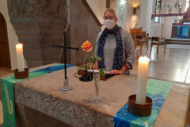 Andacht in der Laurentius-Kirche mit Frau Brechtelsbauer