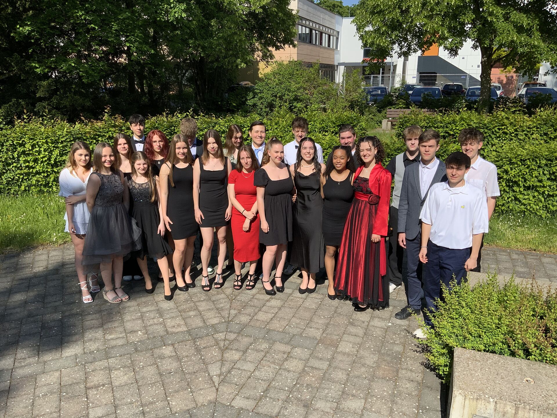 Mottowoche Overdressed