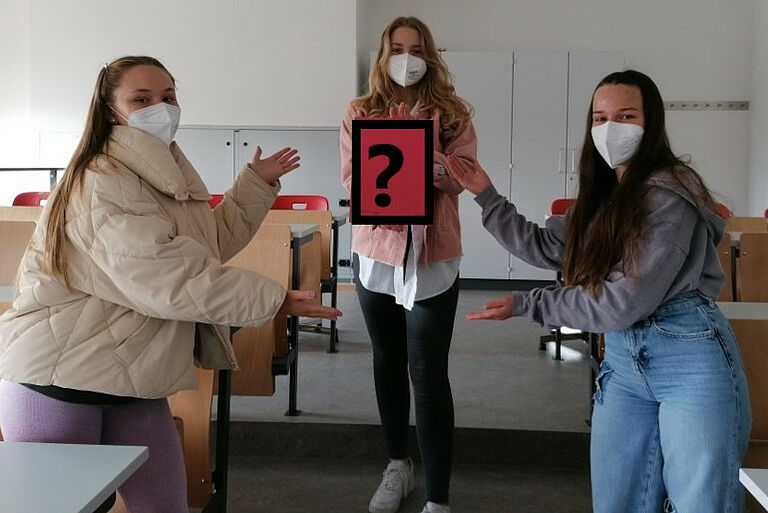 Redakteurinnen: Emily, Karolin, Annemarie 10 Redakteurinnen: Emily, Karolin, Annemarie 10b